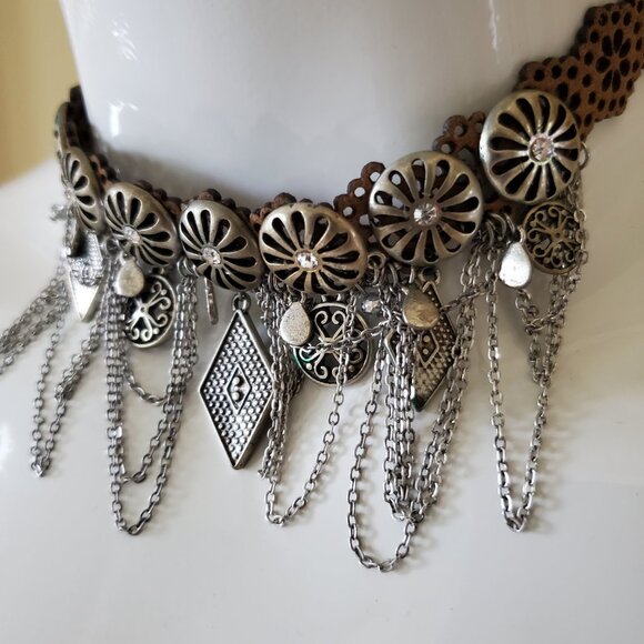 Leather Choker Dangles Crystals Necklace - Picture 5 of 7